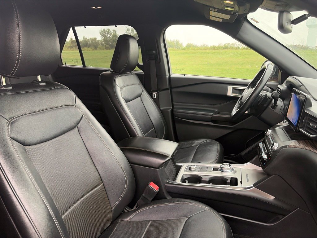 Used 2020 Ford Explorer Limited AWD/4WD image 6