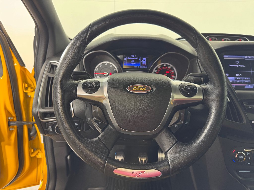 Used 2013 Ford Focus ST FWD image 15
