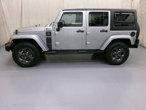 Used 2017 Jeep Wrangler Unlimited Sport AWD/4WD image 5