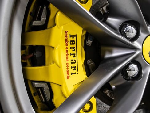 Used 2017 Ferrari 488 GTB RWD image 29