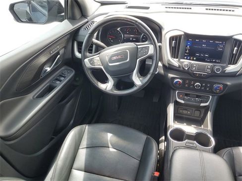 Certified 2022 GMC Terrain SLT w/ Tech Package image 17