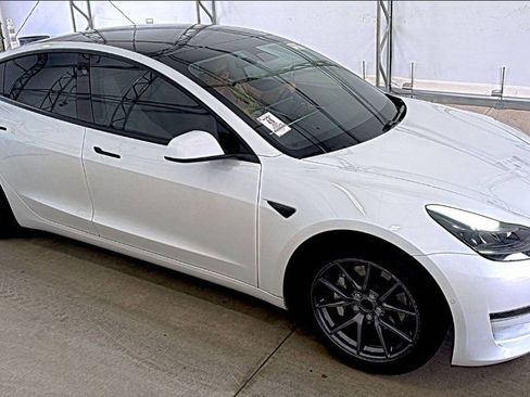 Used 2021 Tesla Model 3 Standard Range Plus RWD image 4