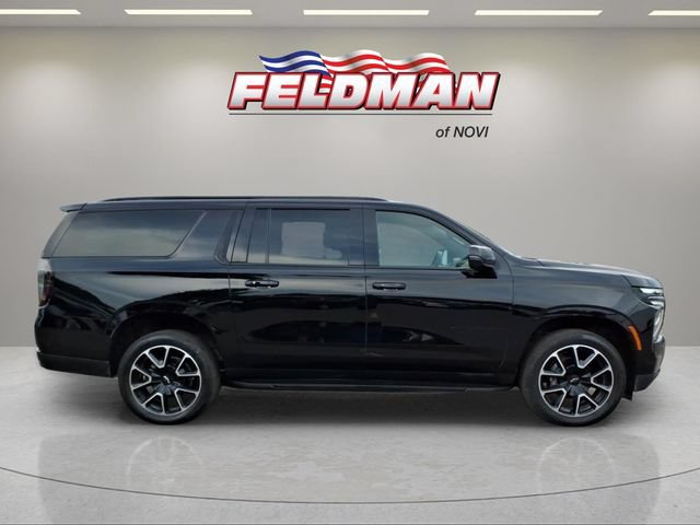 Used 2025 Chevrolet Suburban RST w/ Comfort Package AWD/4WD image 6
