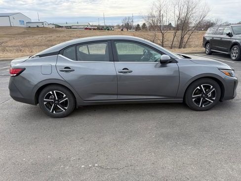 Used 2024 Nissan Sentra SV image 5