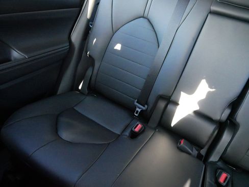 Certified 2026 Toyota Highlander XLE image 12