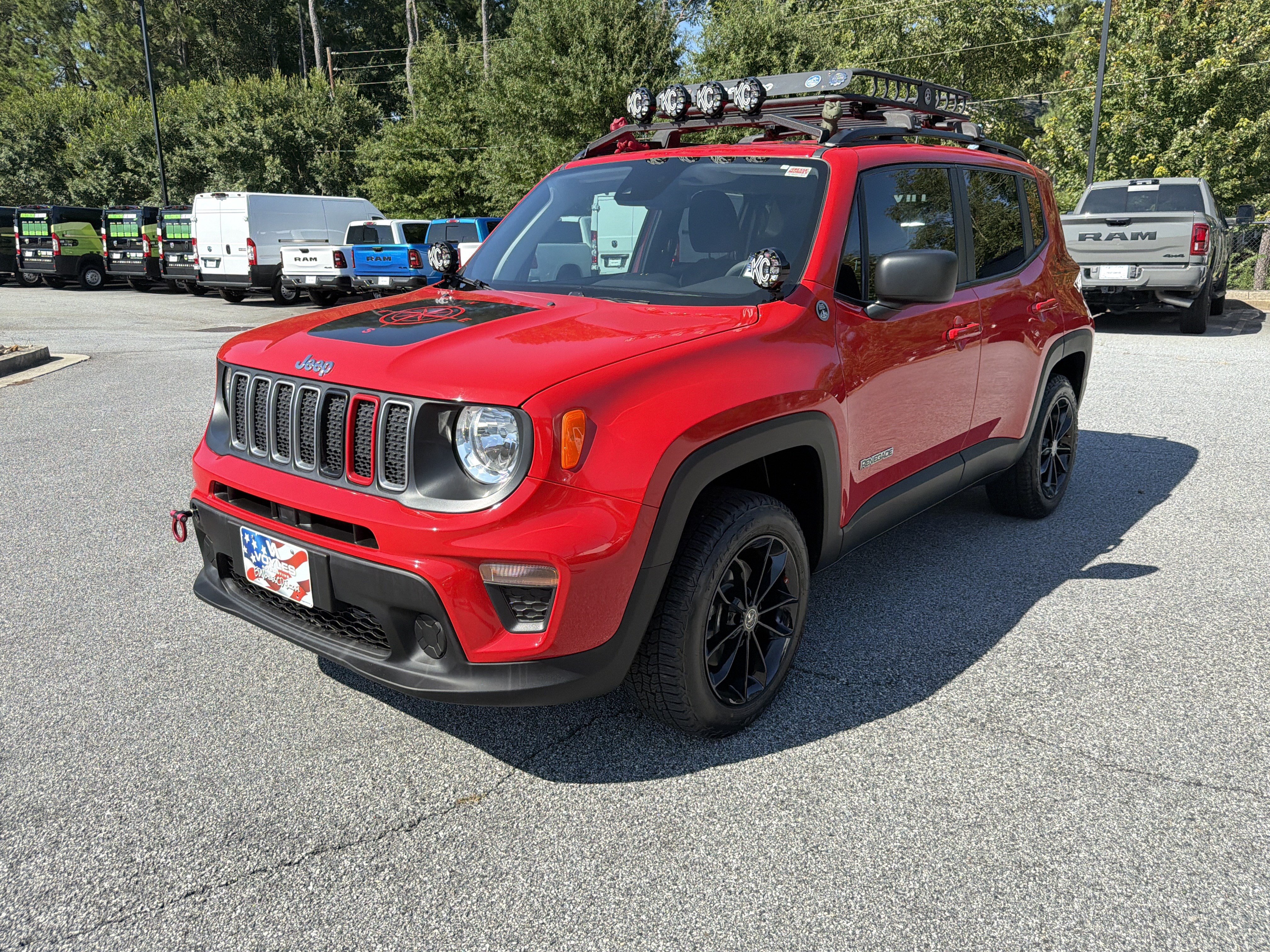 Used 2023 Jeep Renegade Latitude AWD/4WD image 3