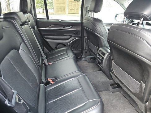 Used 2022 Jeep Grand Cherokee Limited 4xe w/ Luxury Tech Group II image 15