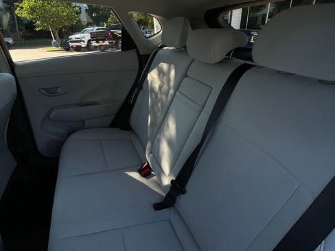 Used 2025 Hyundai Kona SEL FWD image 23