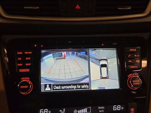 Used 2016 Nissan Rogue SL image 17