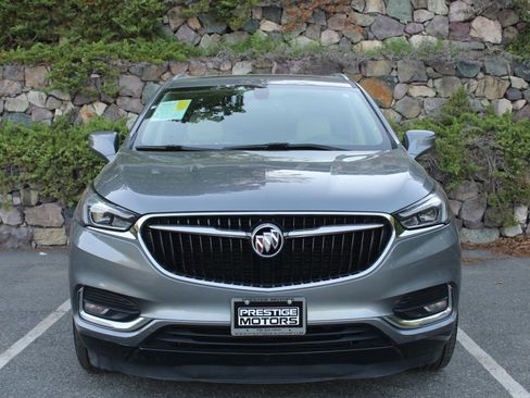 Used 2019 Buick Enclave Essence AWD/4WD image 3