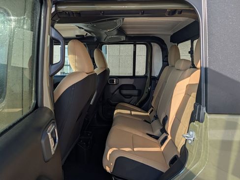 New 2026 Jeep Gladiator Sport image 6