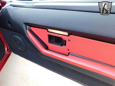 Used 1988 Chevrolet Corvette Coupe image 16