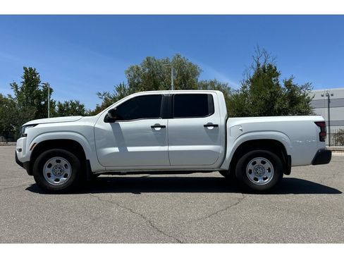 Used 2024 Nissan Frontier S w/ Technology Package RWD image 2