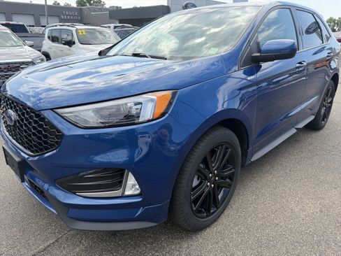 Certified 2023 Ford Edge ST-Line AWD/4WD image 4
