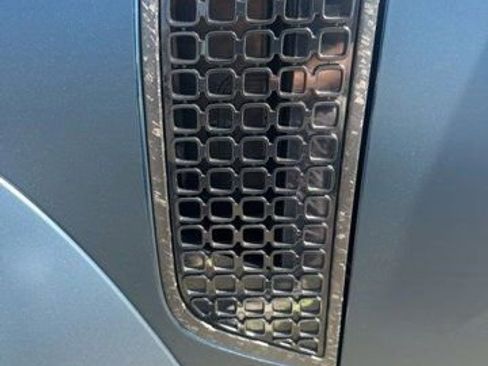 Used 2026 Land Rover Defender 110 image 10