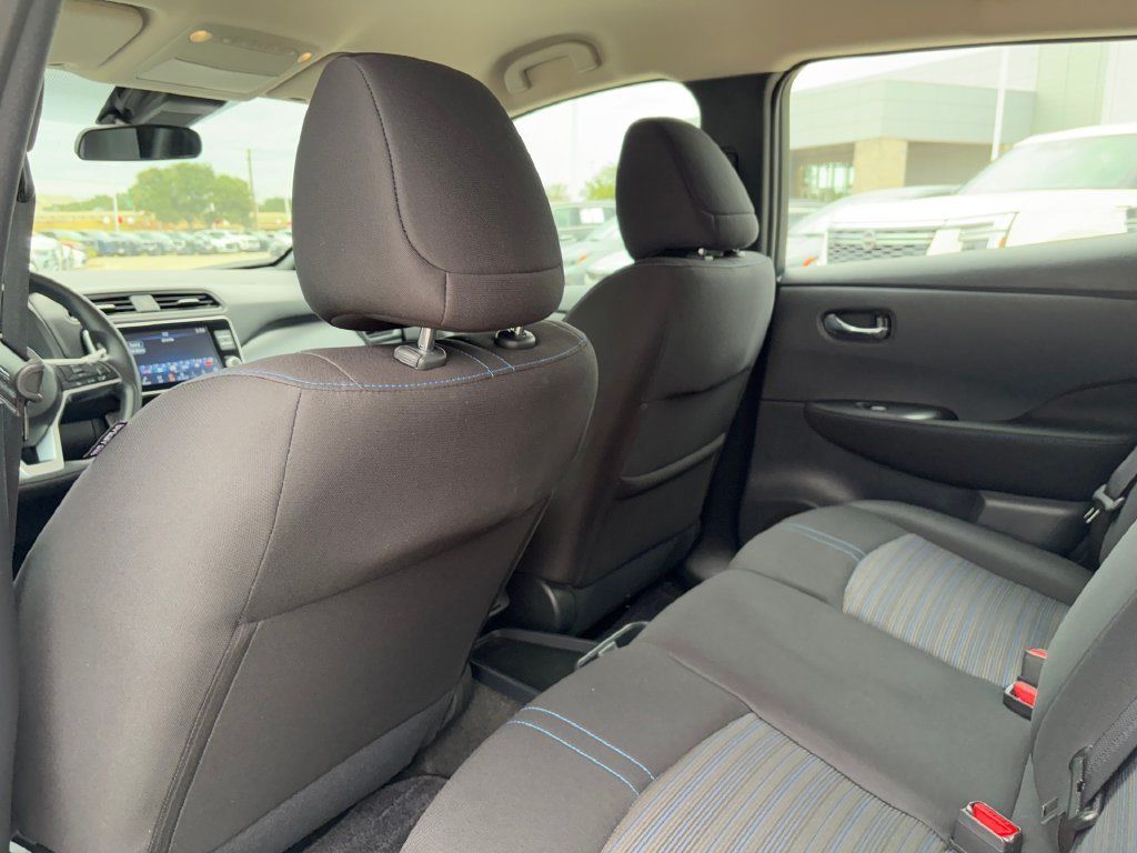 Used 2025 Nissan Leaf S FWD image 25