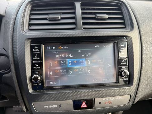Used 2020 Mitsubishi Outlander Sport ES AWD/4WD image 17