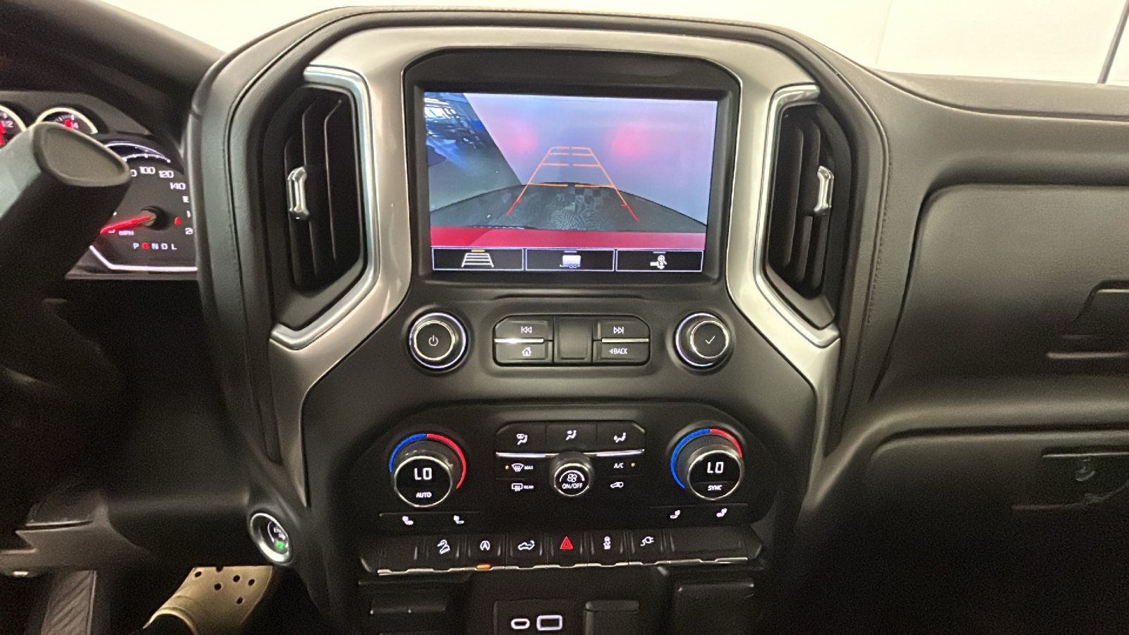 Used 2020 Chevrolet Silverado 1500 LT Trail Boss AWD/4WD image 27
