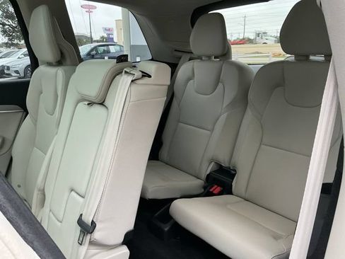 Certified 2023 Volvo XC90 B5 Core w/ Protection Package Premier AWD/4WD image 31