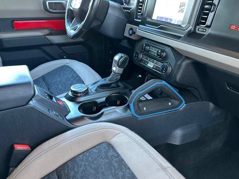 Used 2022 Ford Bronco Wildtrak AWD/4WD image 16