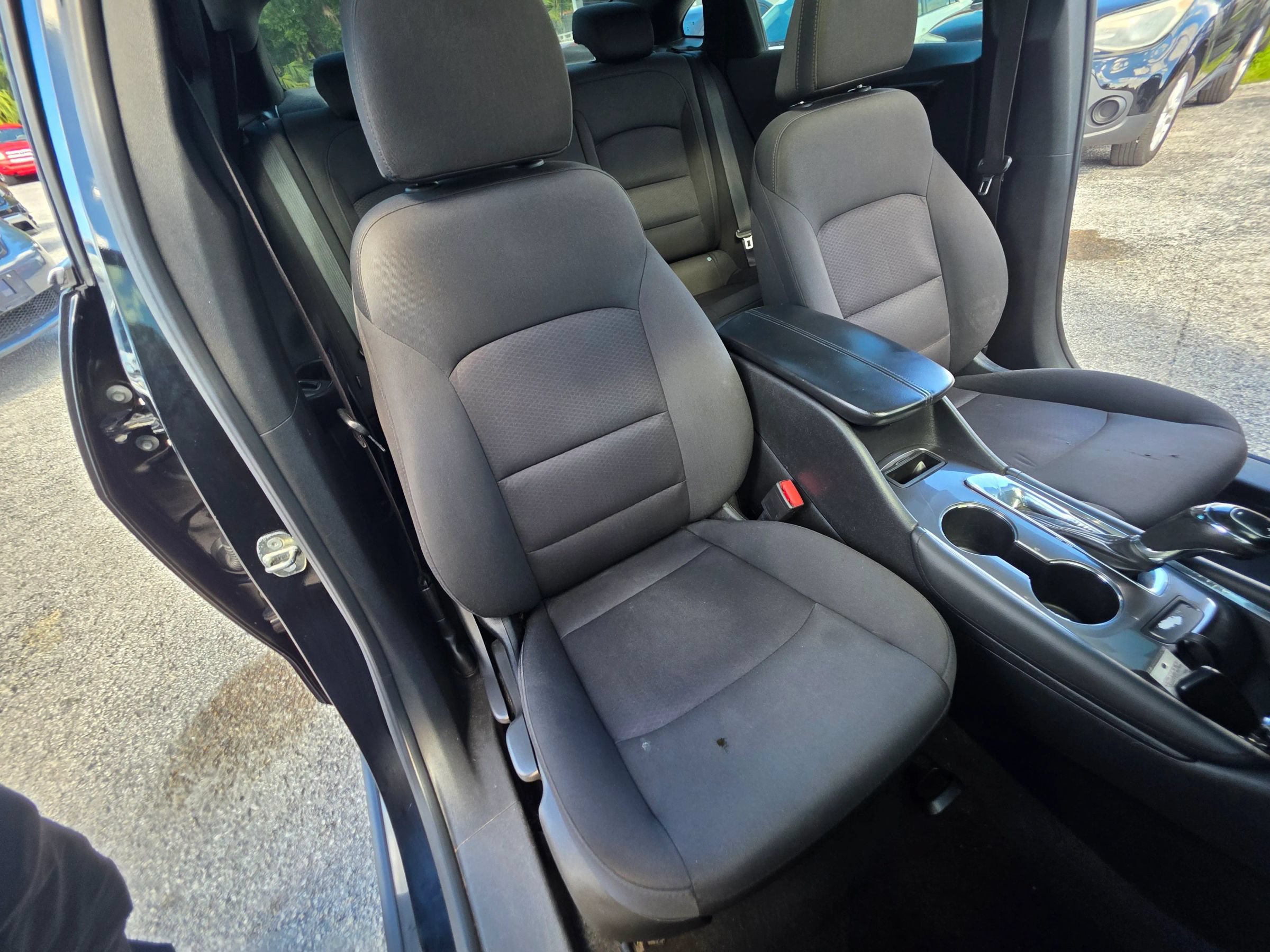 Used 2018 Chevrolet Malibu LT FWD image 20