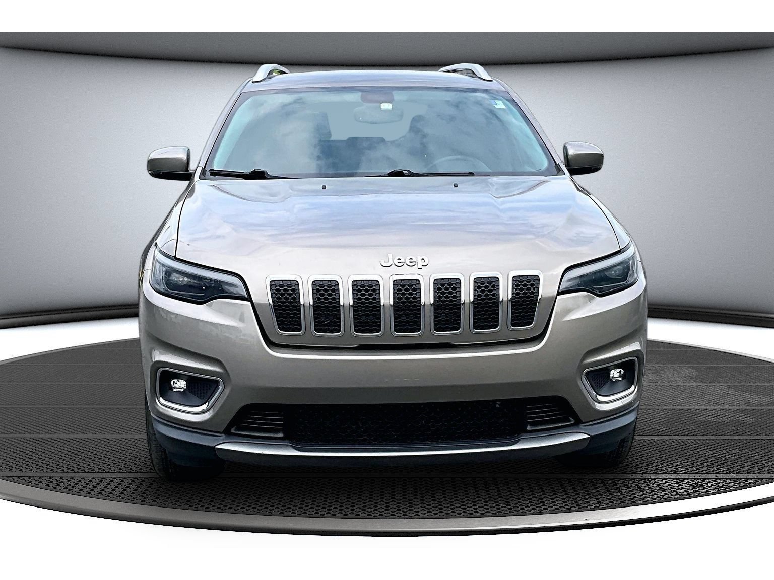 Used 2019 Jeep Cherokee Limited AWD/4WD image 4