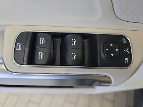 Certified 2025 Mercedes-Benz GLB 250 GLB 250 image 28