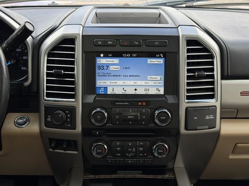 Used 2017 Ford F250 Lariat w/ Lariat Ultimate Package image 24