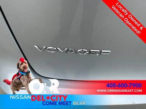Used 2023 Chrysler Voyager LX FWD image 9