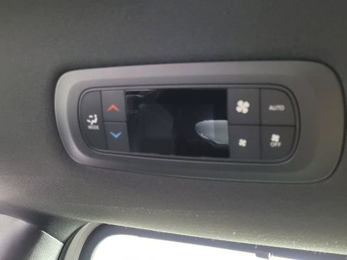 New 2026 Chrysler Pacifica Select image 35