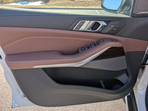 New 2026 BMW X5 xDrive40i w/ Climate Comfort Package image 13