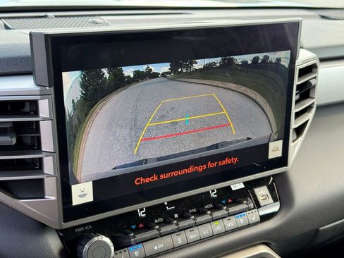 Used 2025 Toyota Tundra Limited image 33