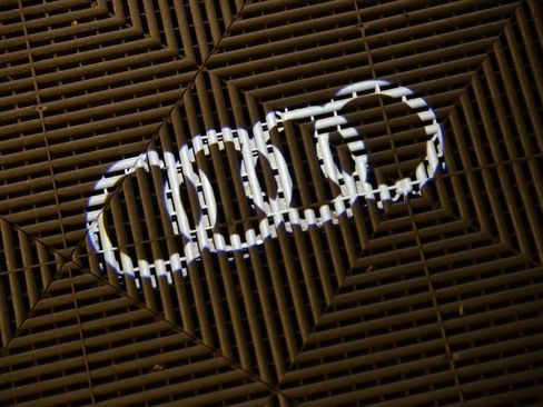 Used 2024 Audi Q4 e-tron Premium Plus image 25