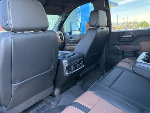 Used 2023 Chevrolet Silverado 2500 High Country w/ Z71 Off-Road Package image 10