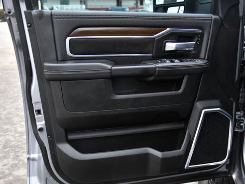 Used 2024 RAM 2500 Laramie image 17