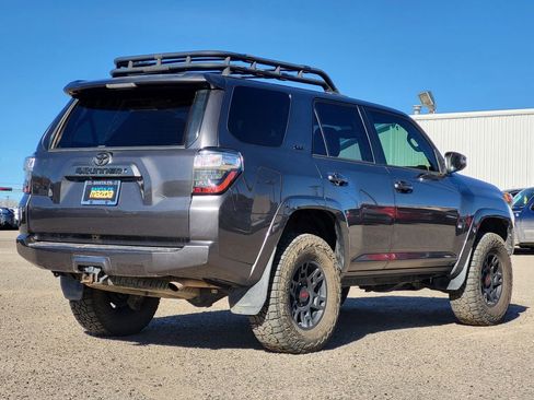 Used 2019 Toyota 4Runner SR5 Premium image 5