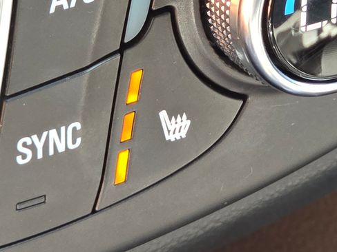 Used 2023 Chevrolet Traverse LT FWD image 8