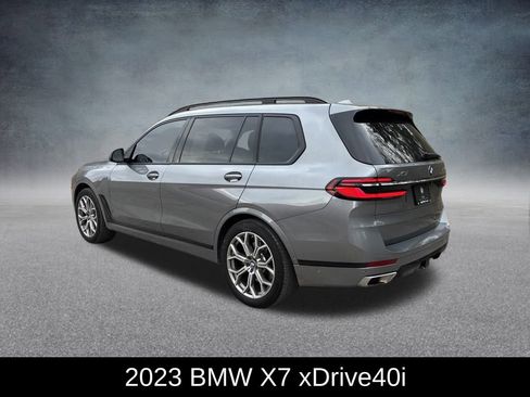 Used 2023 BMW X7 xDrive40i w/ Premium Package image 3