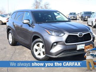 Used 2024 Toyota Highlander LE video 2