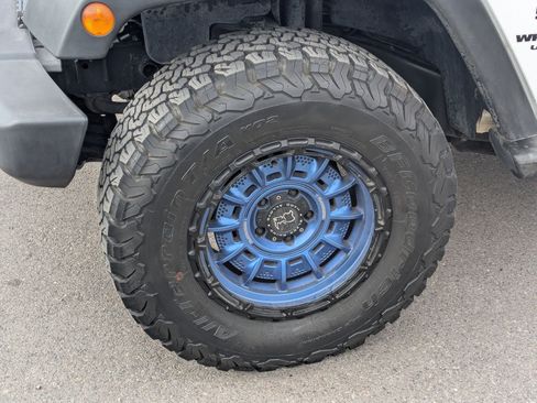 Used 2017 Jeep Wrangler Unlimited Sport w/ Quick Order Package 24S image 13