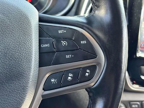 Used 2021 Jeep Cherokee Limited w/ Mopar Interior Package AWD/4WD image 12