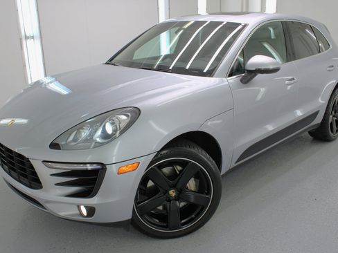 Used 2016 Porsche Macan S image 26