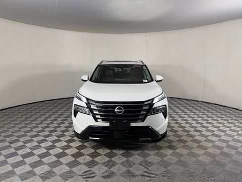 Used 2026 Nissan Rogue Platinum w/ Platinum Premium Package AWD/4WD image 2