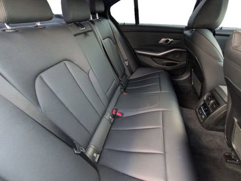 Used 2020 BMW 330i xDrive Sedan w/ Convenience Package AWD/4WD image 25