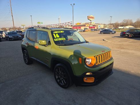 Used 2016 Jeep Renegade 75th Anniversary image 4