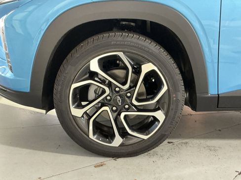 New 2026 Chevrolet Trax RS w/ Sunroof Package image 20