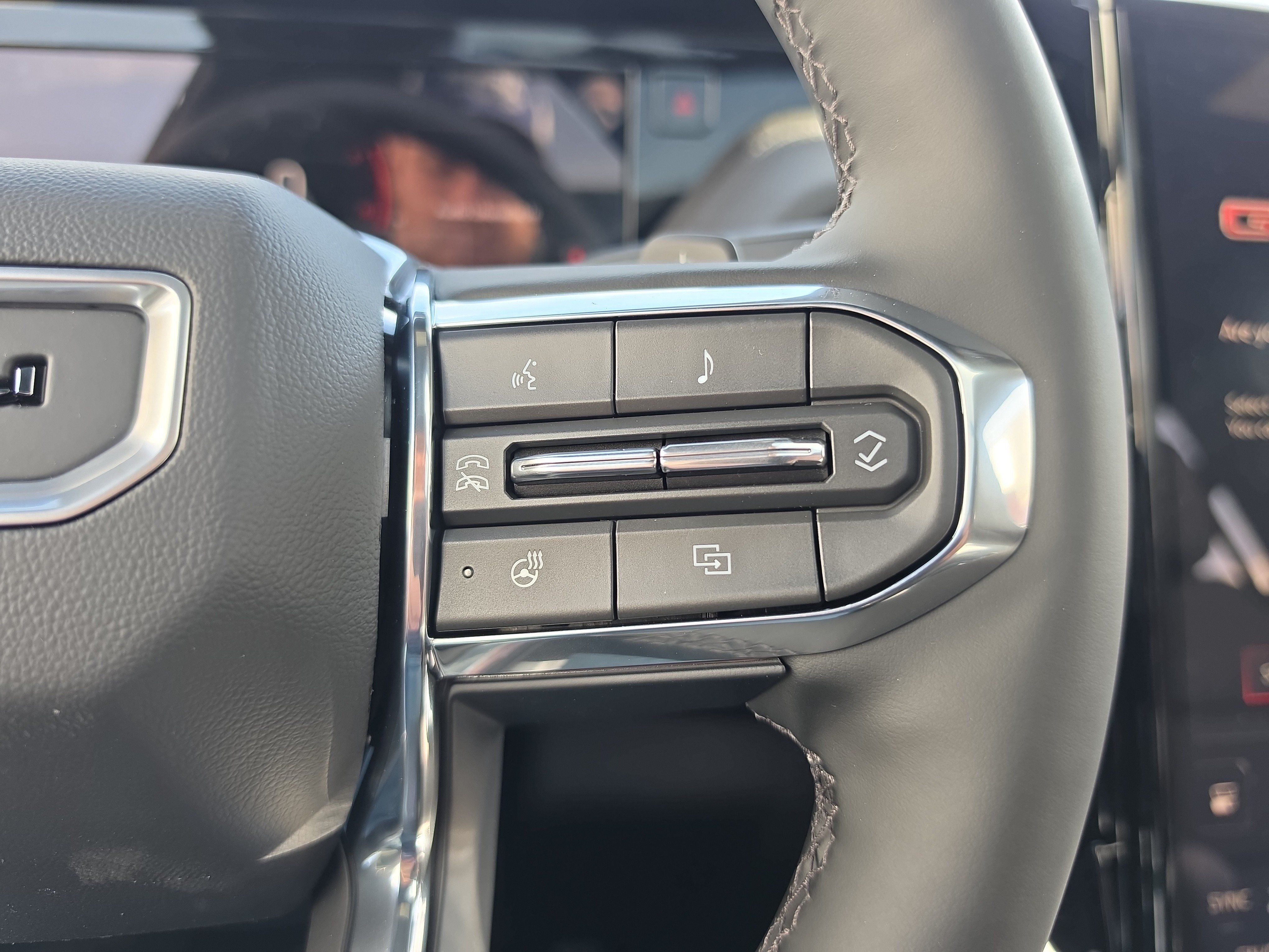 New 2026 GMC Yukon Denali w/ Advanced Technology Package AWD/4WD image 25