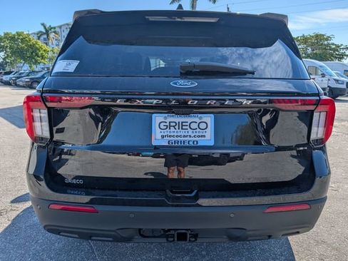 New 2026 Ford Explorer Active image 7