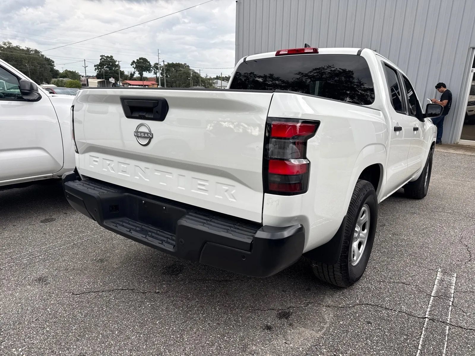 Used 2024 Nissan Frontier S w/ Technology Package RWD image 7