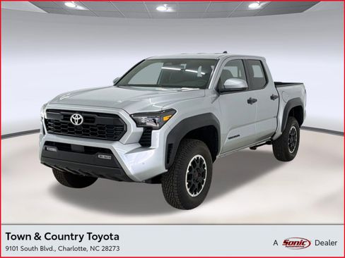 Used 2025 Toyota Tacoma TRD Off-Road w/ TRD Off Road Upgrade Package image 1